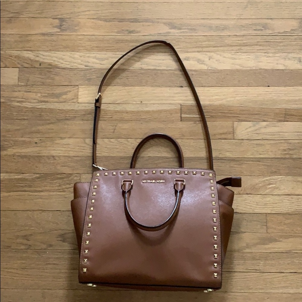 Michael Kors LG Selma handbag with Gold hardware
